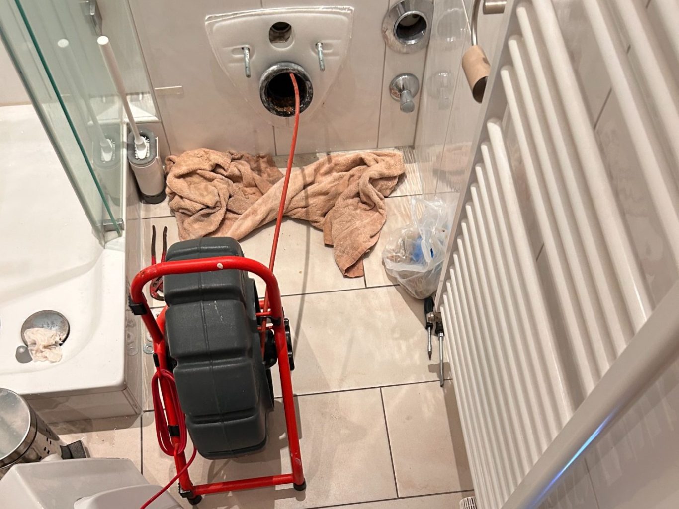 Leitungsprüfung mit Kamera und Monitoranzeige in Bochum